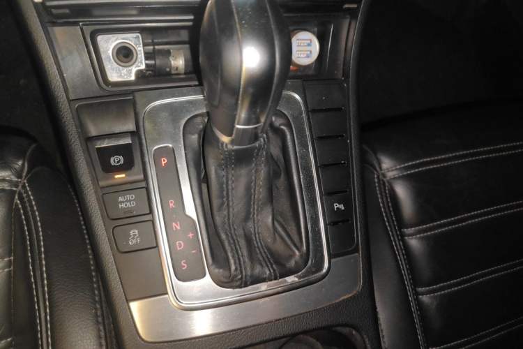 Used Volkswagen FAW-Volkswagen CC 2016 1.8TSI Prestige Model Gear Lever