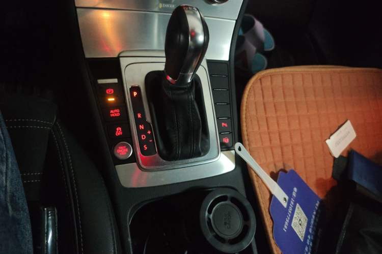 Used Volkswagen FAW-Volkswagen CC 2016 1.8TSI Luxury Model Gear Lever