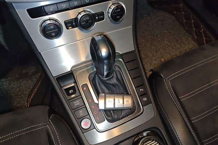 Used Volkswagen FAW-Volkswagen CC 2016 2.0 TSI Luxury Model Gear Lever