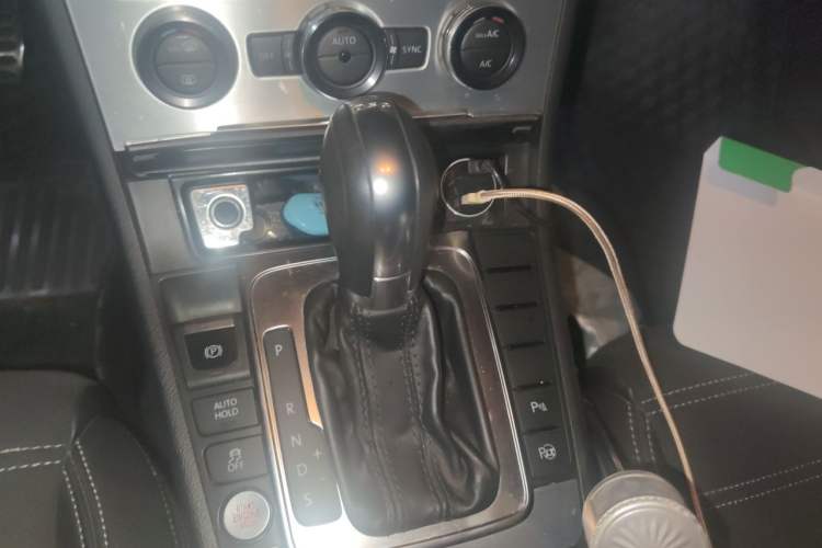 Used Volkswagen FAW-Volkswagen CC 2016 1.8TSI Luxury Model Gear Lever