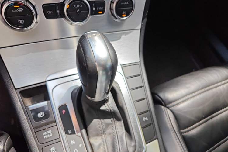 Used Volkswagen FAW-Volkswagen CC 2016 1.8TSI Prestige Model Gear Lever