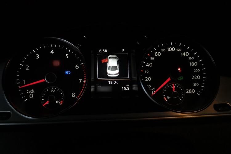 Used Volkswagen FAW-Volkswagen CC 2016 1.8TSI Luxury Model Instrument Cluster