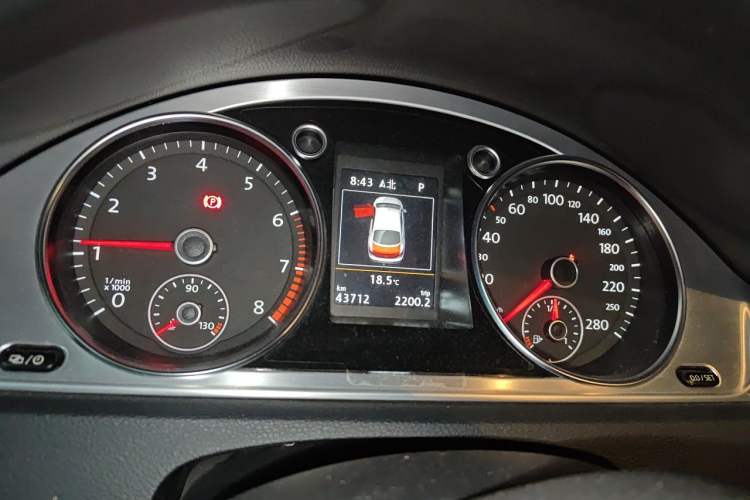 Used Volkswagen FAW-Volkswagen CC 2016 2.0 TSI Luxury Model Instrument Cluster
