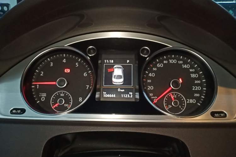 Used Volkswagen FAW-Volkswagen CC 2016 2.0 TSI Luxury Model Instrument Cluster
