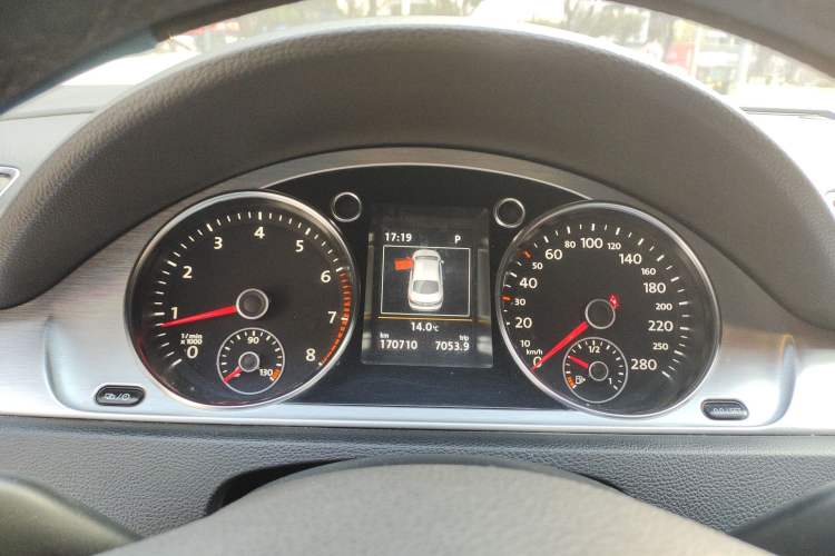 Used Volkswagen FAW-Volkswagen CC 2016 1.8TSI Luxury Model Instrument Cluster