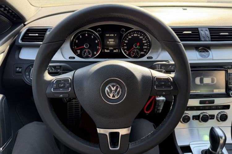 Used Volkswagen FAW-Volkswagen CC 2016 1.8TSI Luxury Model Interior 2
