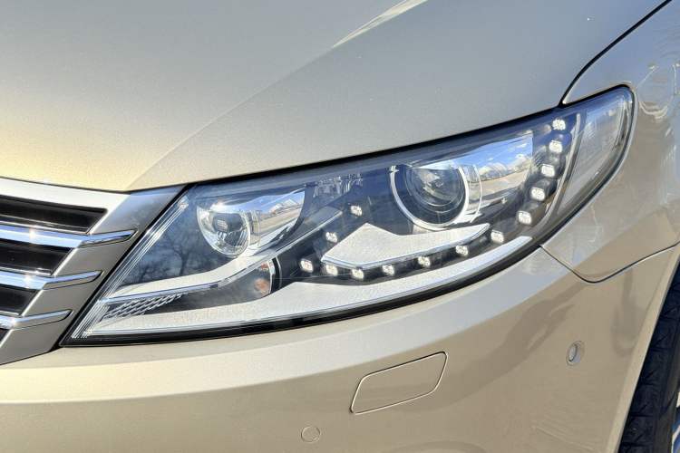 Used Volkswagen FAW-Volkswagen CC 2016 1.8TSI Luxury Model Left Front Headlight