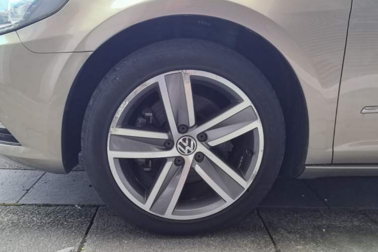 Used Volkswagen FAW-Volkswagen CC 2016 1.8TSI Prestige Model Left Front Wheel Hub