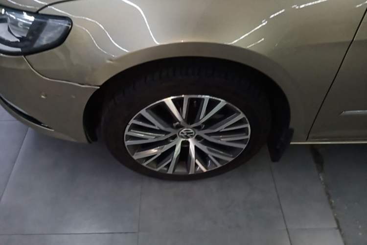 Used Volkswagen FAW-Volkswagen CC 2016 2.0 TSI Luxury Model Left Front Wheel Hub