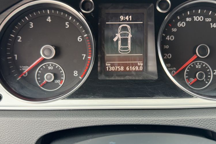Used Volkswagen FAW-Volkswagen CC 2016 1.8TSI Prestige Model Odometer Close Up