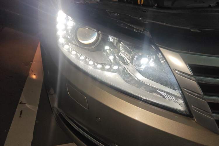 Used Volkswagen FAW-Volkswagen CC 2016 2.0 TSI Luxury Model Right Front Headlight