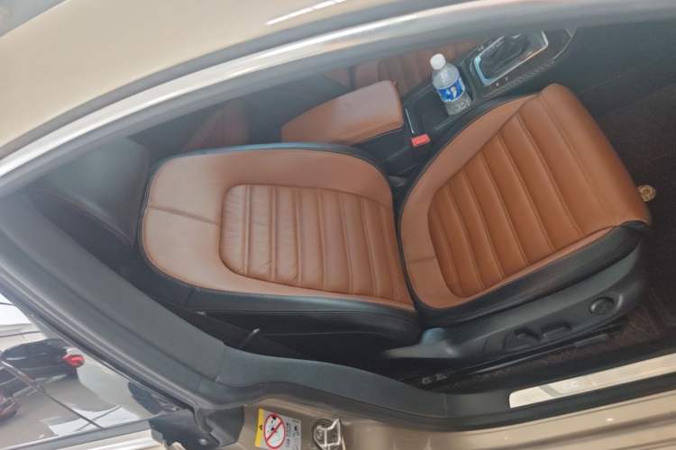 Used Volkswagen FAW-Volkswagen CC 2016 1.8TSI Luxury Model Right Front Seat