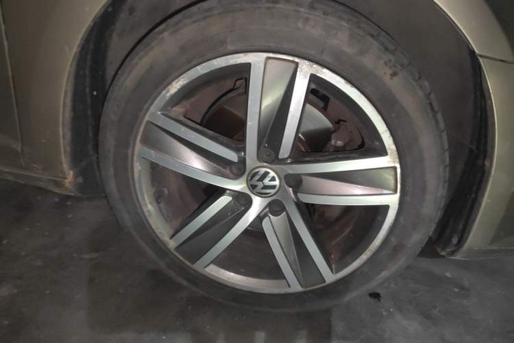 Used Volkswagen FAW-Volkswagen CC 2016 1.8TSI Prestige Model Right Front Wheel Hub