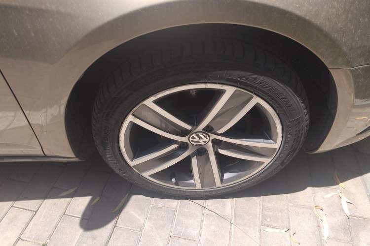 Used Volkswagen FAW-Volkswagen CC 2016 1.8TSI Prestige Model Right Front Wheel Hub