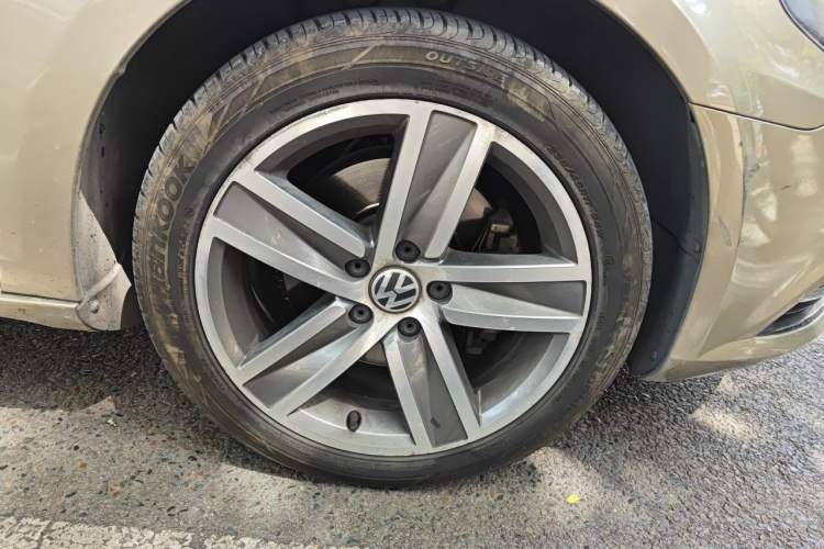 Used Volkswagen FAW-Volkswagen CC 2016 1.8TSI Prestige Model Right Front Wheel Hub