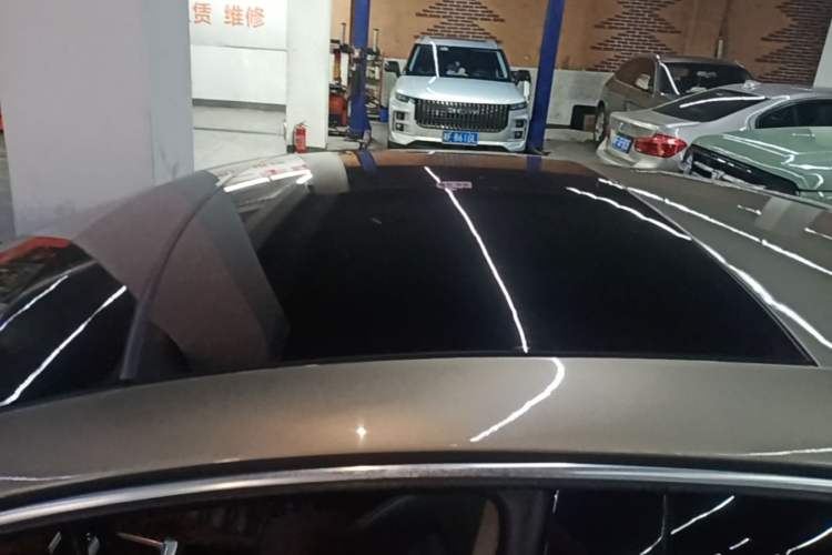 Used Volkswagen FAW-Volkswagen CC 2016 2.0 TSI Luxury Model Roof