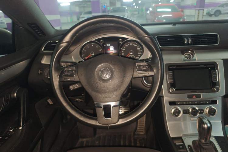 Used Volkswagen FAW-Volkswagen CC 2016 1.8TSI Luxury Model Steering Wheel