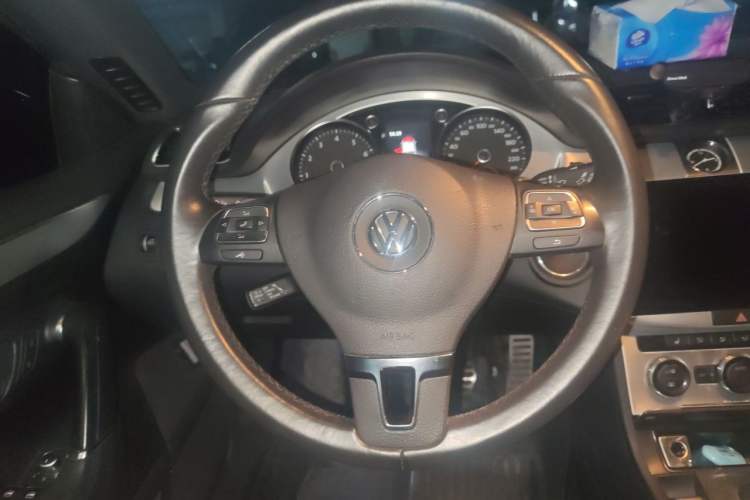 Used Volkswagen FAW-Volkswagen CC 2016 1.8TSI Luxury Model Steering Wheel