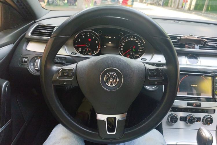 Used Volkswagen FAW-Volkswagen CC 2016 2.0 TSI Luxury Model Steering Wheel