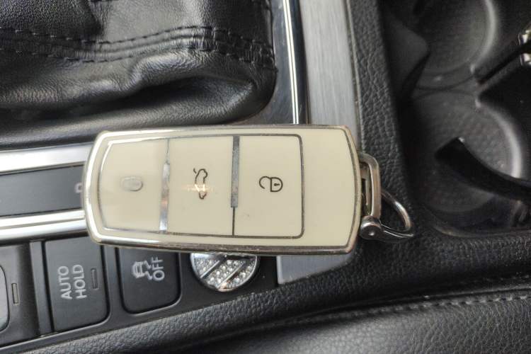 Used Volkswagen FAW-Volkswagen CC 2016 1.8TSI Luxury Model Vehicle Key