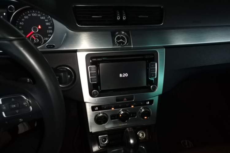 Used Volkswagen FAW-Volkswagen CC 2016 2.0 TSI Luxury Model Audio And AC Panel
