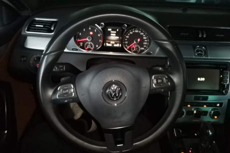Used Volkswagen FAW-Volkswagen CC 2016 2.0 TSI Luxury Model Steering Wheel