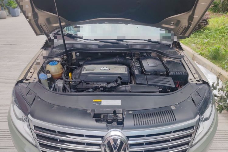 Used Volkswagen FAW-Volkswagen CC 2016 2.0 TSI Luxury Model Engine Bay