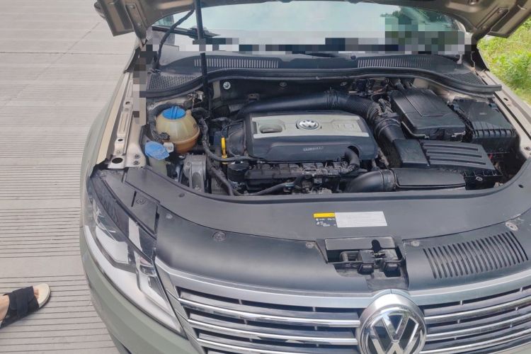 Used Volkswagen FAW-Volkswagen CC 2016 2.0 TSI Luxury Model Engine Bay Right
