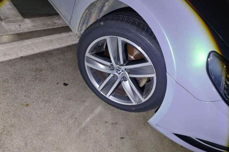 Used Volkswagen FAW-Volkswagen CC 2016 1.8TSI Prestige Model Right Front Wheel Hub