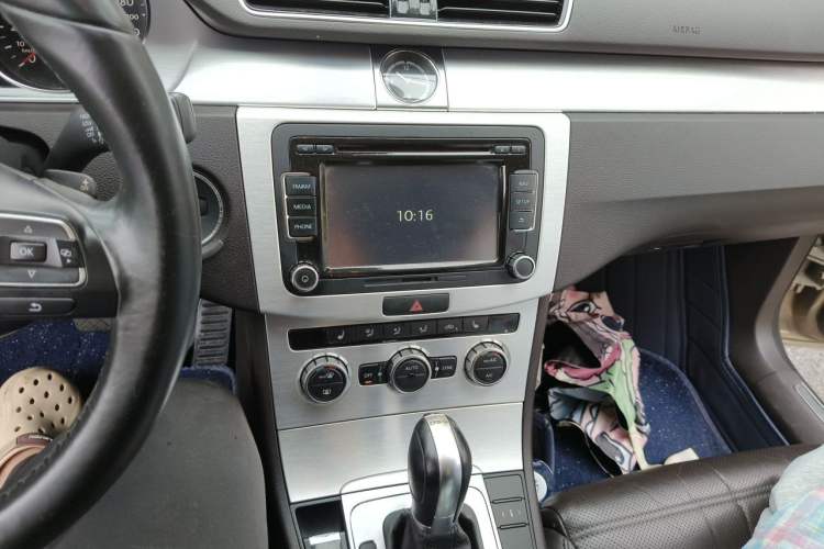 Used Volkswagen FAW-Volkswagen CC 2016 2.0 TSI Ultimate Edition Audio And AC Panel
