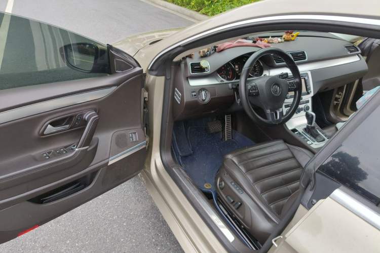 Used Volkswagen FAW-Volkswagen CC 2016 2.0 TSI Ultimate Edition Driver Seat