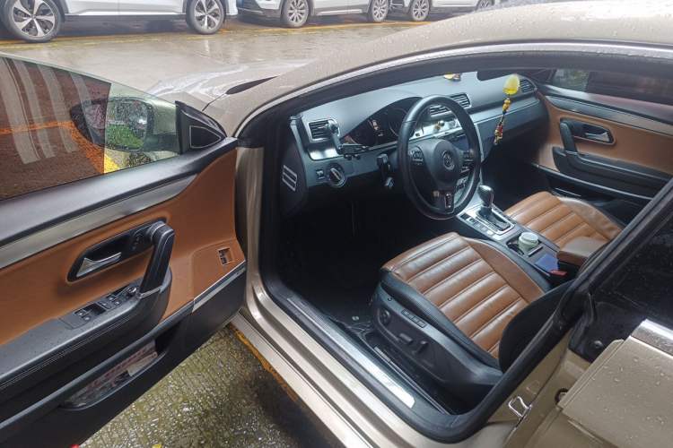 Used Volkswagen FAW-Volkswagen CC 2016 1.8TSI Luxury Model Driver Seat
