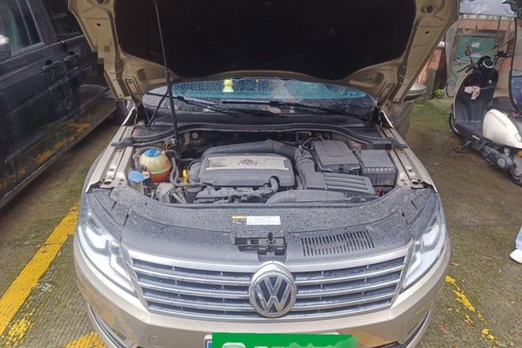 Used Volkswagen FAW-Volkswagen CC 2016 1.8TSI Luxury Model Engine Bay