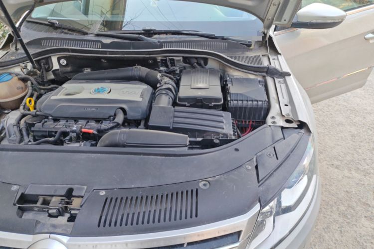 Used Volkswagen FAW-Volkswagen CC 2016 1.8TSI Luxury Model Engine Bay Left