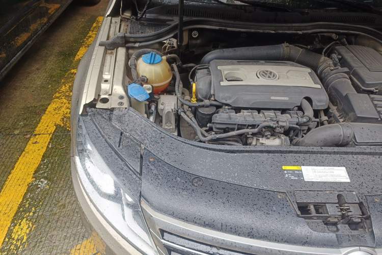 Used Volkswagen FAW-Volkswagen CC 2016 1.8TSI Luxury Model Engine Bay Right