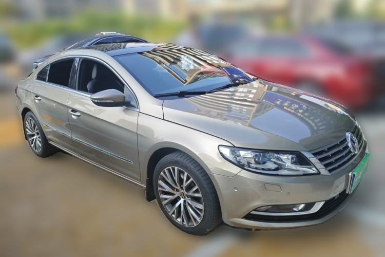Used Volkswagen FAW-Volkswagen CC 2016 1.8TSI Luxury Model Front Right 45 Deg