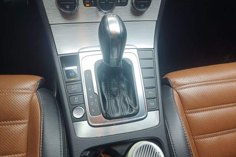 Used Volkswagen FAW-Volkswagen CC 2016 1.8TSI Luxury Model Gear Lever