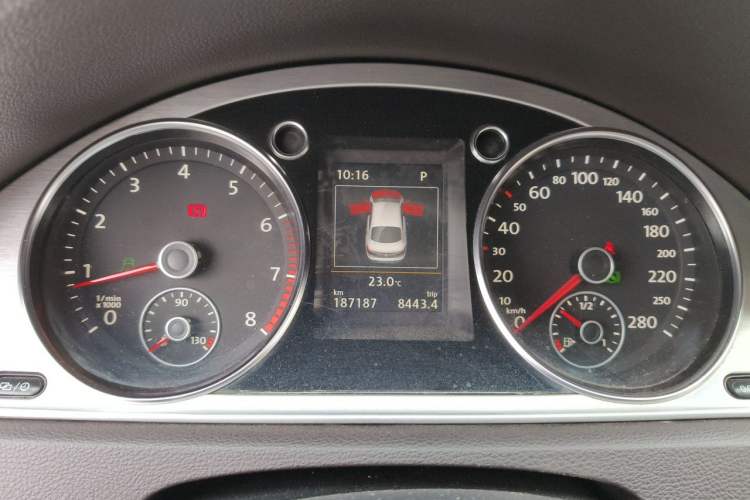 Used Volkswagen FAW-Volkswagen CC 2016 2.0 TSI Ultimate Edition Instrument Cluster