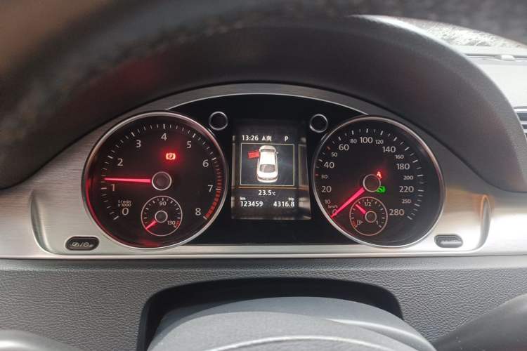Used Volkswagen FAW-Volkswagen CC 2016 1.8TSI Luxury Model Instrument Cluster