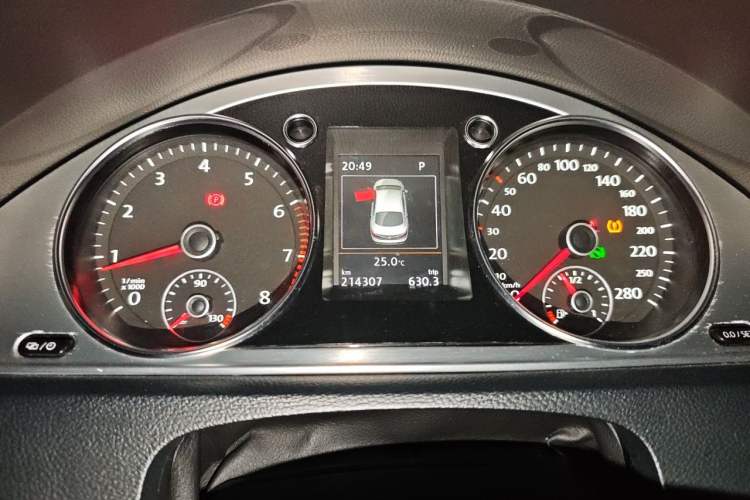 Used Volkswagen FAW-Volkswagen CC 2016 1.8TSI Luxury Model Instrument Cluster