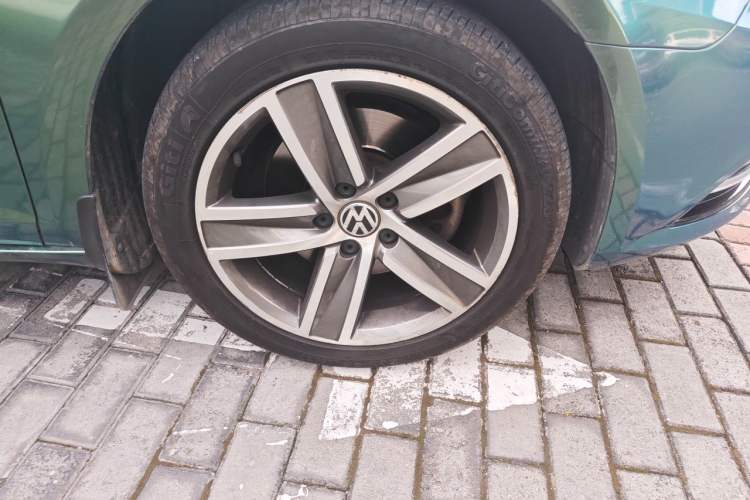 Used Volkswagen FAW-Volkswagen CC 2016 1.8TSI Prestige Model Right Front Wheel Hub