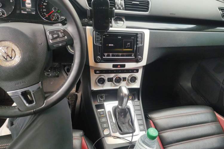 Used Volkswagen FAW-Volkswagen CC 2016 1.8TSI Luxury Model Audio And AC Panel