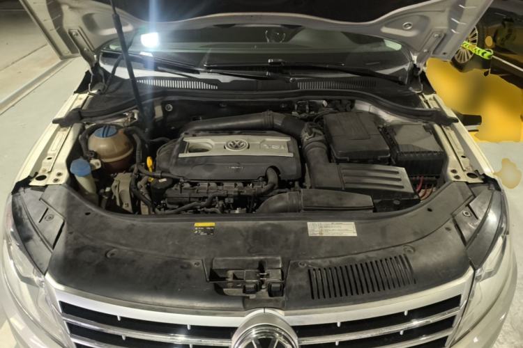 Used Volkswagen FAW-Volkswagen CC 2016 2.0 TSI Ultimate Edition Engine Bay