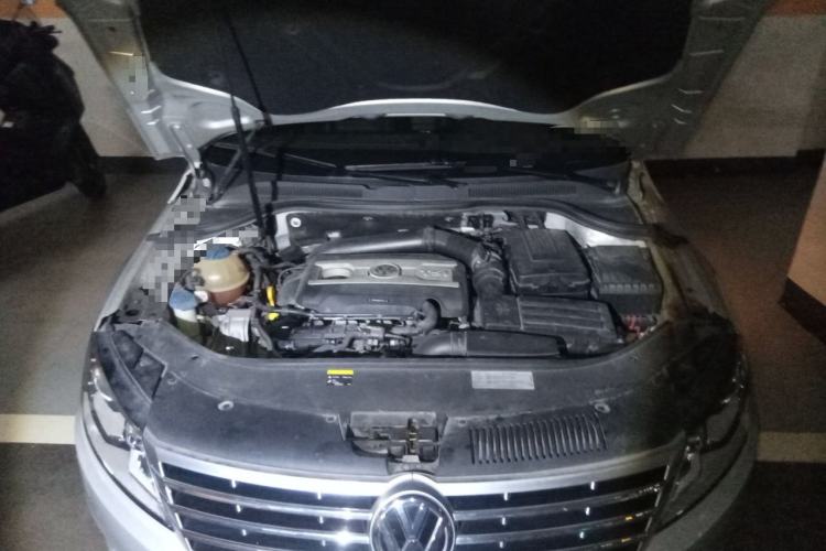 Used Volkswagen FAW-Volkswagen CC 2016 1.8TSI Luxury Model Engine Bay