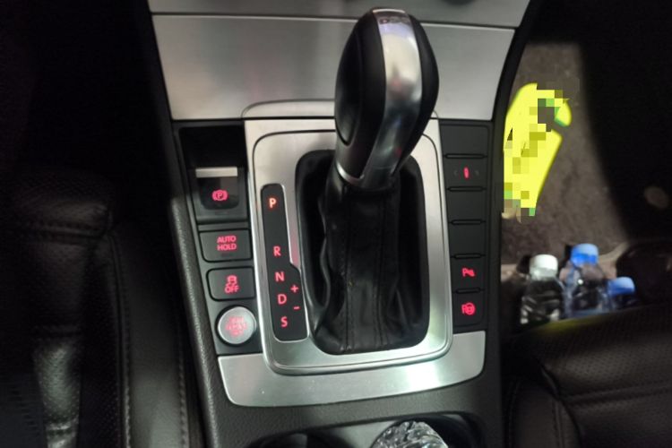 Used Volkswagen FAW-Volkswagen CC 2016 2.0 TSI Ultimate Edition Gear Lever