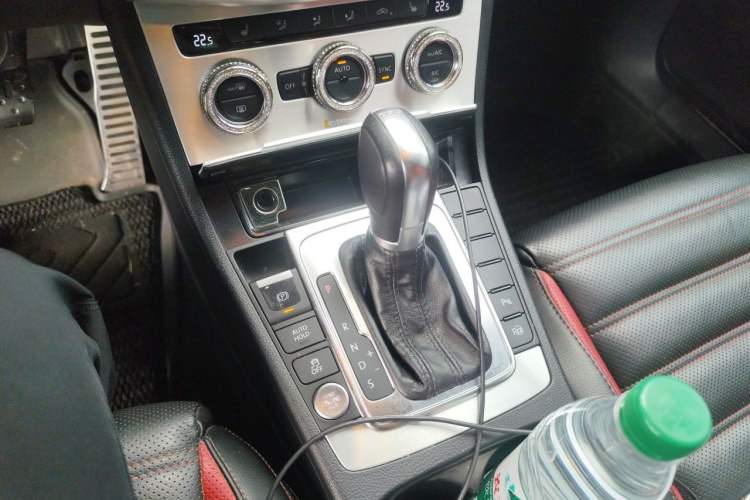 Used Volkswagen FAW-Volkswagen CC 2016 1.8TSI Luxury Model Gear Lever