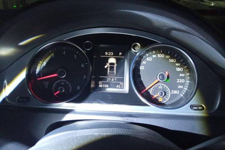 Used Volkswagen FAW-Volkswagen CC 2016 1.8TSI Luxury Model Instrument Cluster