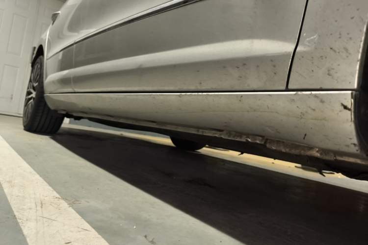 Used Volkswagen FAW-Volkswagen CC 2016 2.0 TSI Ultimate Edition Right Side Sill