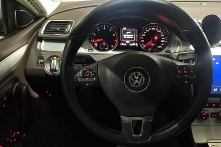 Used Volkswagen FAW-Volkswagen CC 2016 2.0 TSI Ultimate Edition Steering Wheel
