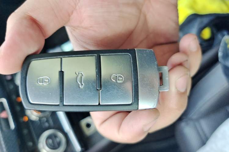Used Volkswagen FAW-Volkswagen CC 2016 2.0 TSI Luxury Model Vehicle Key